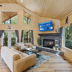 Hidden Jewel - Barndominium-Style Cabin Nestled in the Woods