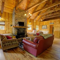Moose Creek Lodge - The Perfect Romantic Getaway!