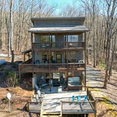A Glimpse of Heaven - Mountain Views Year Round