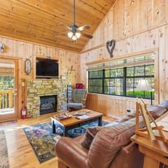 Bella Vista - Cozy Cabin with Breathtaking Views