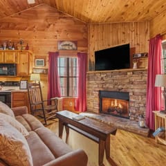 Couples Retreat - Romantic and Relaxing Cabin Retreat