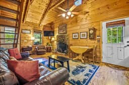 Amy's Creek 1 - Dog Friendly Cabin with Creekside Views and Covered Deck - Image 5
