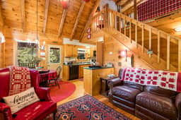 Black Bear Bungalow - Lovely Chalet in the Woods - Image 2