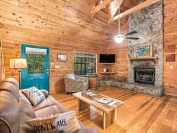 Country Charm A - Pet Friendly Group Cabin - Image 2
