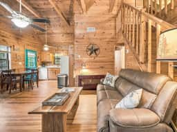 Country Charm A - Pet Friendly Group Cabin - Image 5