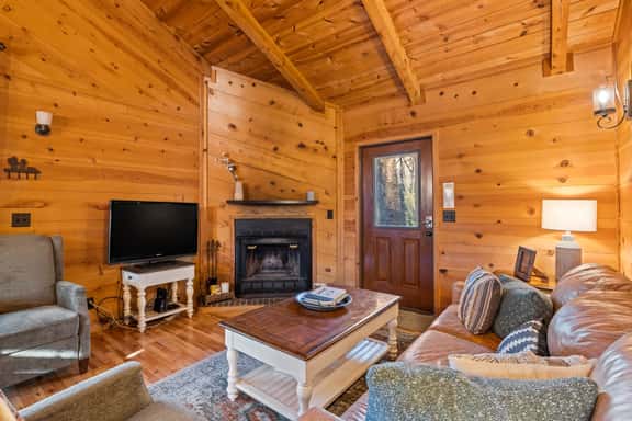 Lazy Creek Cabin - Rustic Secluded Cabin for Eight - Image 1