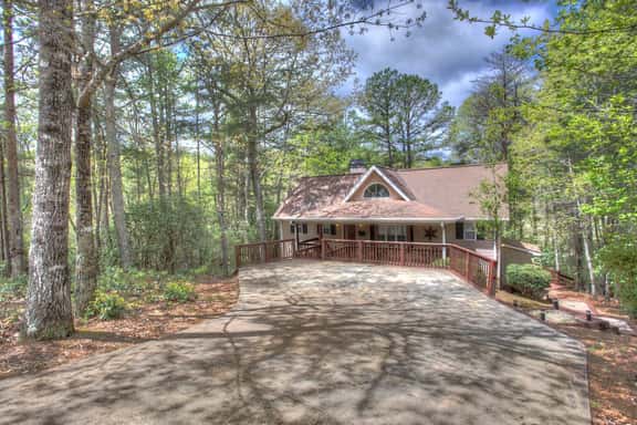 Alpine Tee Time - Spacious Holiday Home only minutes from downtown Helen - Image 1