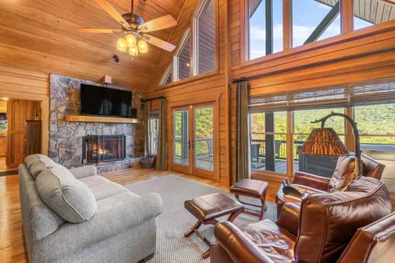 Cypress Knoll - Beautiful Mountain Home with Amazing Views - Image 1