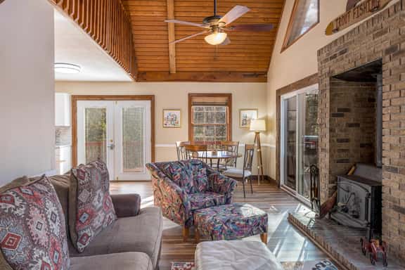 Chattahoochee Shoals - Cozy Pet Friendly River Cottage - Image 1