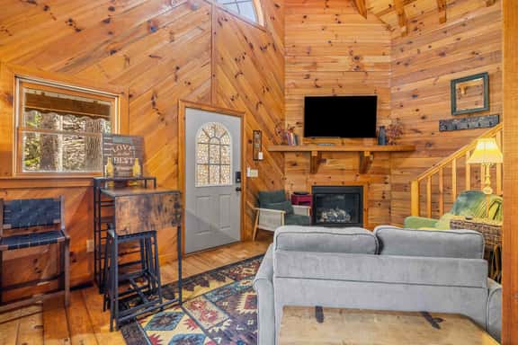 Bear Cub 2 - Cute Cabin in Helen, GA - Image 1