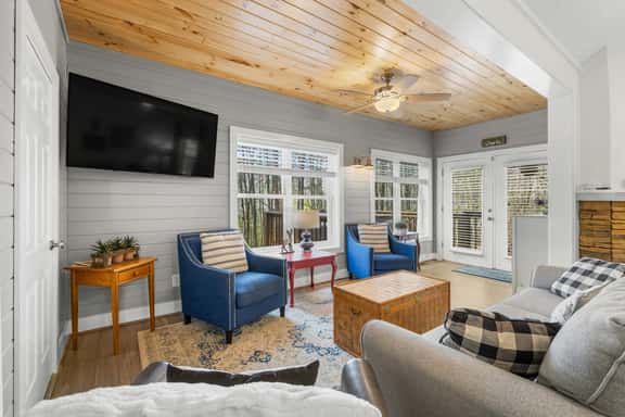 Alpine Bear Trail - Comfortable Townhome in the Innsbruck Golf Community - Image 1