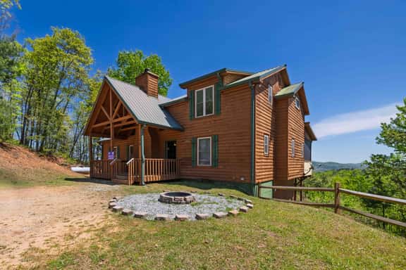 Eagles Nest - Mountain Top Luxury Cabin Near Alpine Helen - Image 1