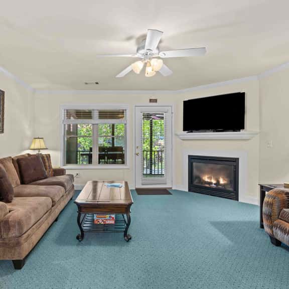Uptown Getaway - Lovely Condo in Downtown Tuscany Villas - Image 1