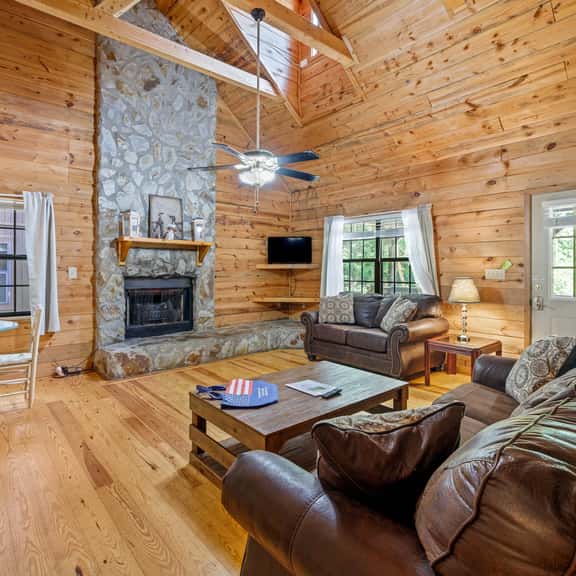 Country Charm C - One of four Pet Friendly group cabins in Helen - Image 1