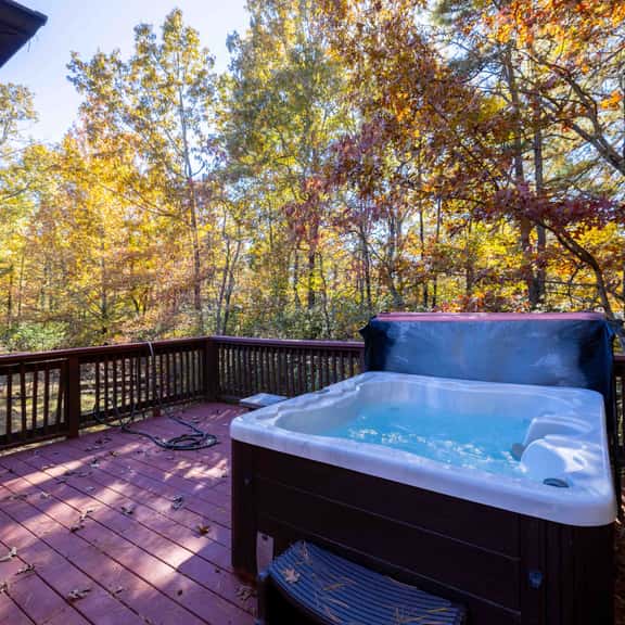 Chimney Mountain Chalet - Spacious Pet Friendly Chalet for the Whole Family - Image 1