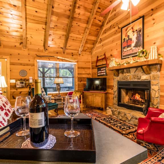 Black Bear Bungalow - Lovely Chalet in the Woods - Image 1