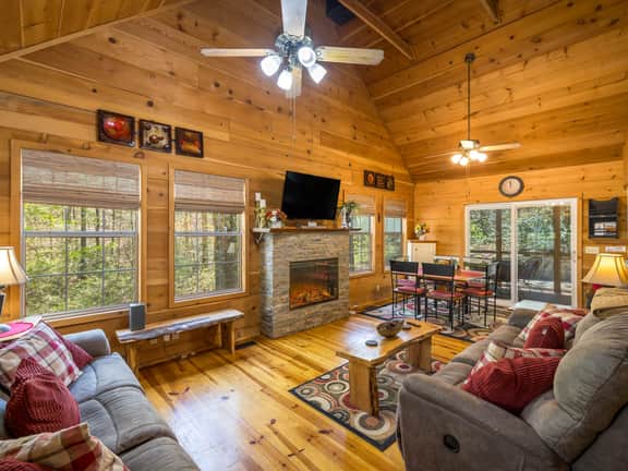 Ramblewood - Warm Cozy Cabin with Gorgeous Outdoor Living Space - Image 5